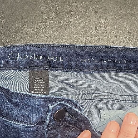 Calvin Klein Jeans Women's Ultimate Skinny Dark wash size 14x32 high waist slim - Picture 5 of 8